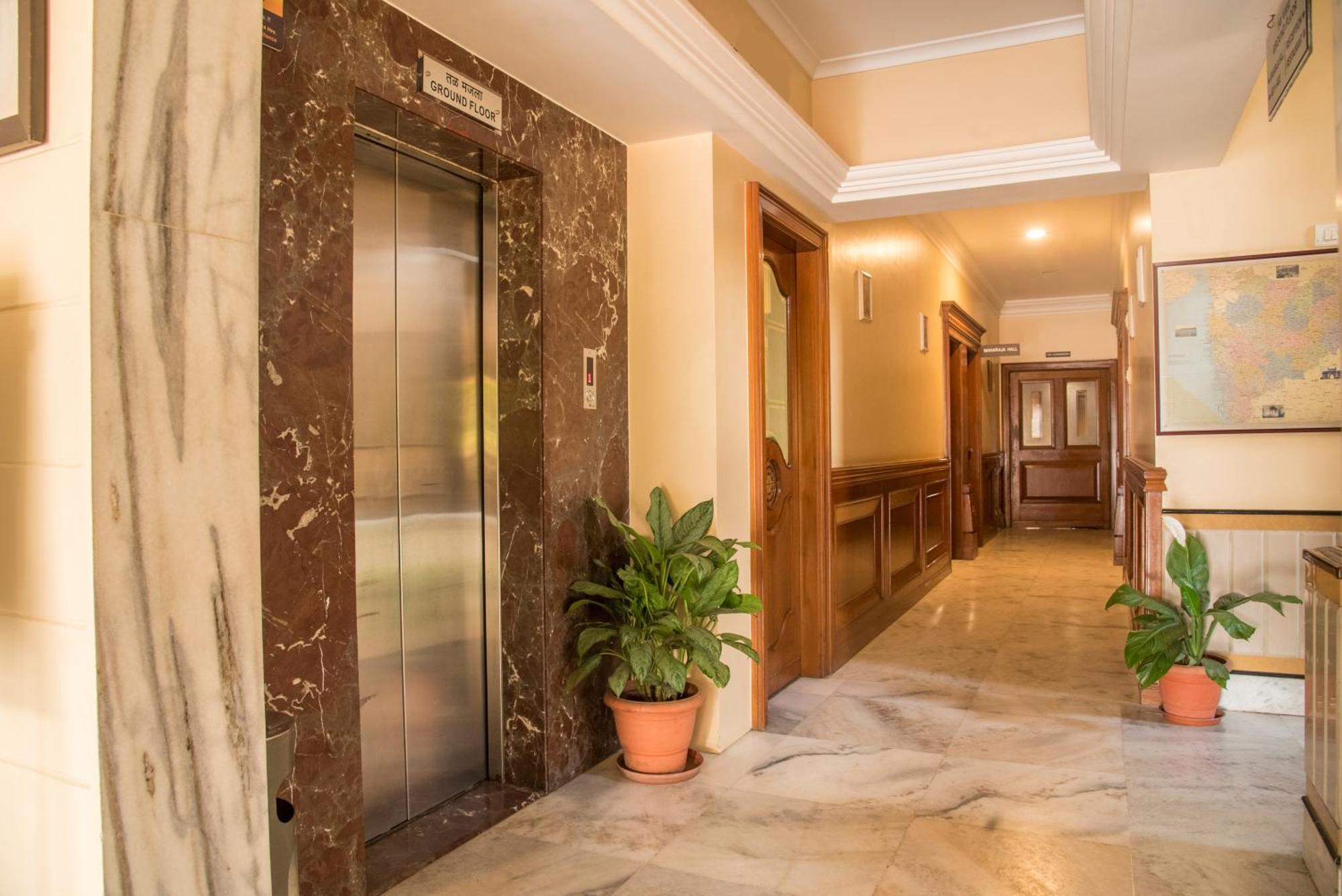 קולהאפור Hotel Ayodhya מראה חיצוני תמונה