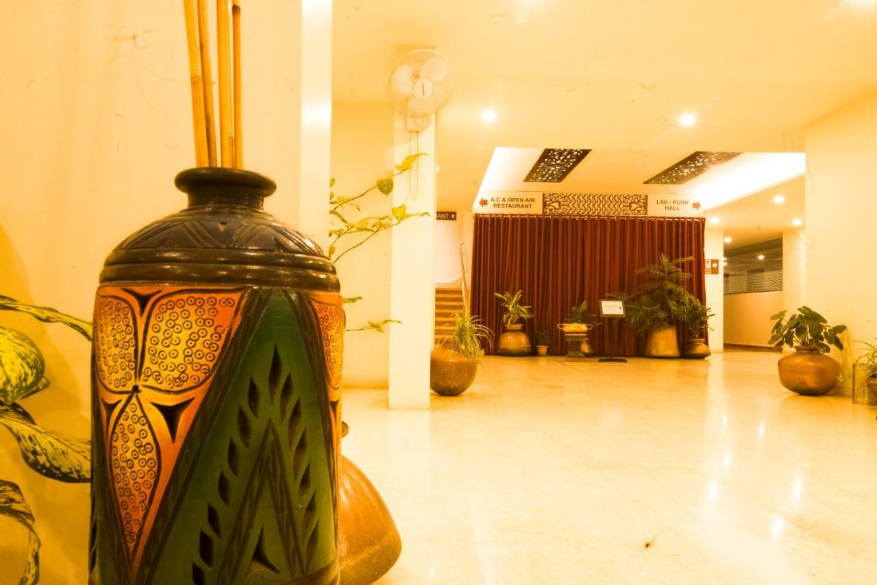 קולהאפור Hotel Ayodhya מראה חיצוני תמונה