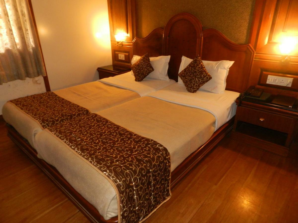 קולהאפור Hotel Ayodhya מראה חיצוני תמונה